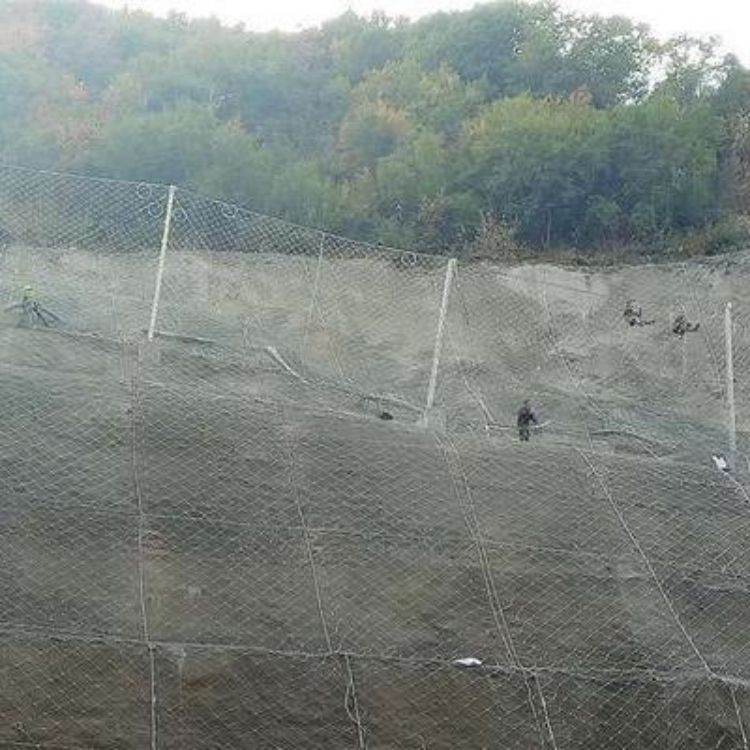 高边坡防护利器 山体被动防护网的锚杆固定与延展性分析
